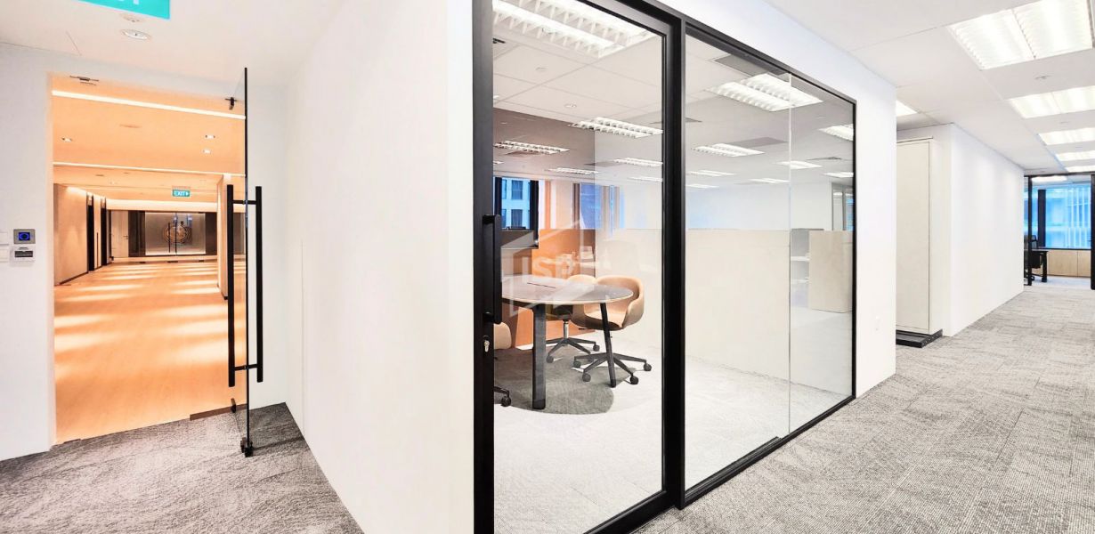 How Are Glazed Sliding Doors Making a Difference in the Workspace