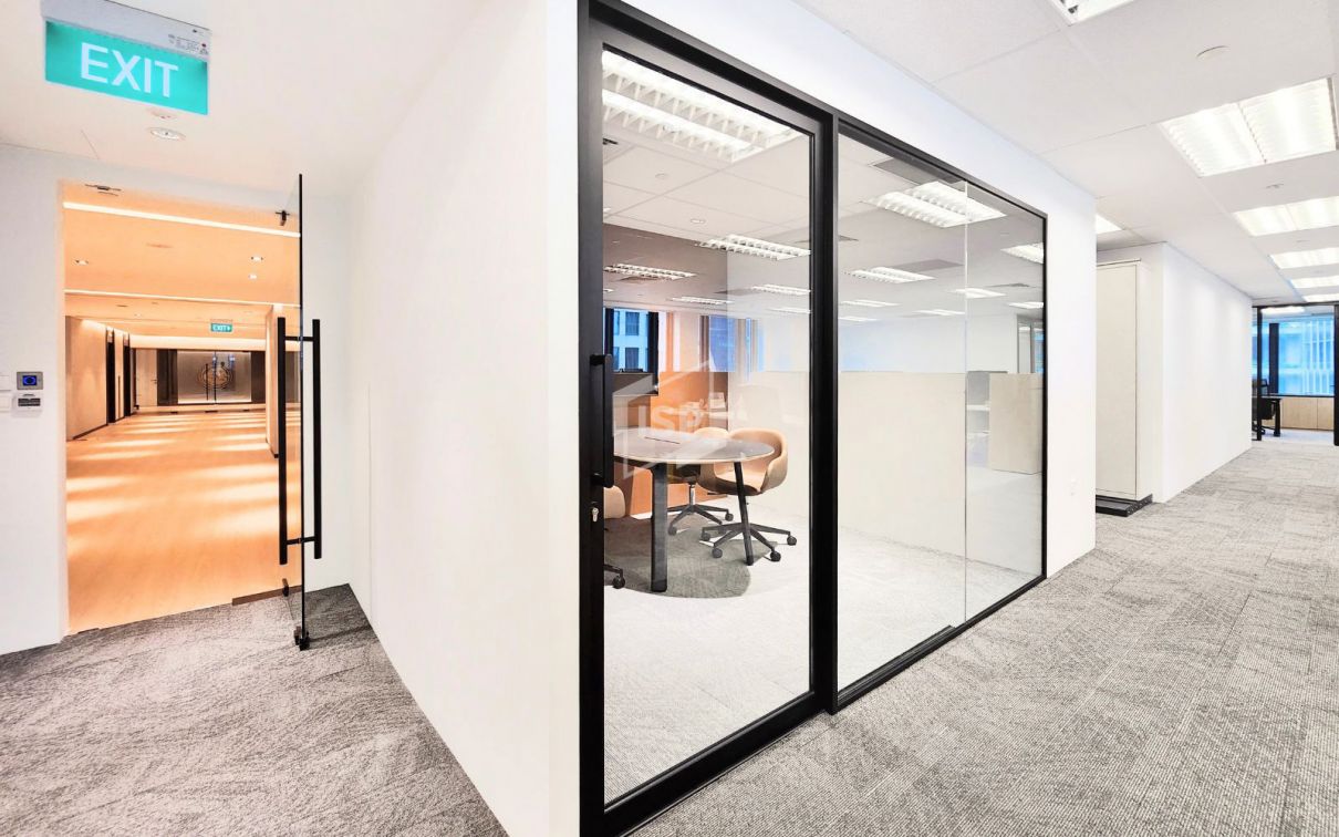 How Are Glazed Sliding Doors Making a Difference in the Workspace