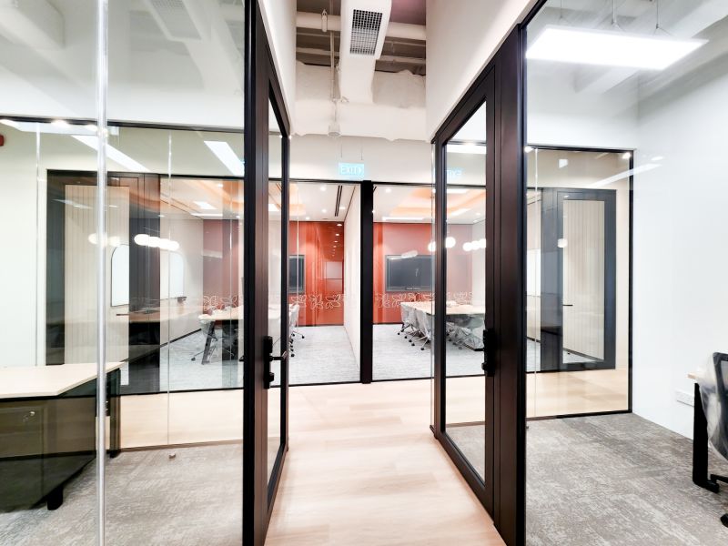 Glass Partition In Office Environment